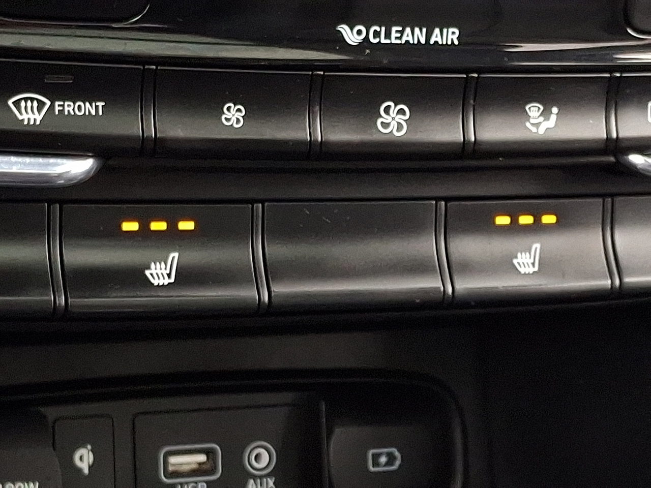 Hyundai Santa Fe SEL 2.0T w/Convenience and Premium Packages 2020