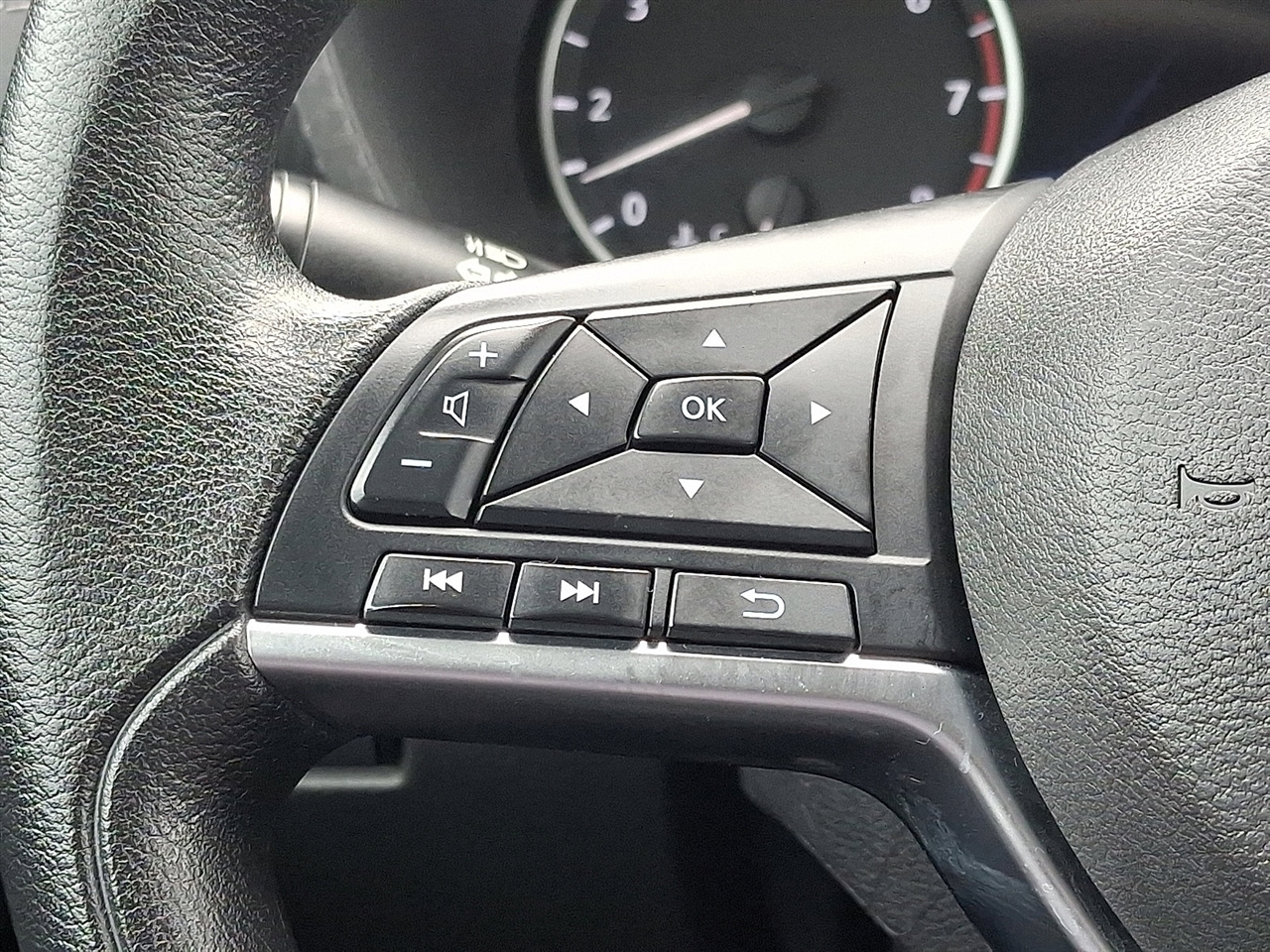 Nissan Sentra SV 2024