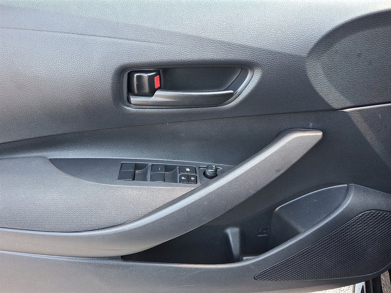 Toyota Corolla LE 2024