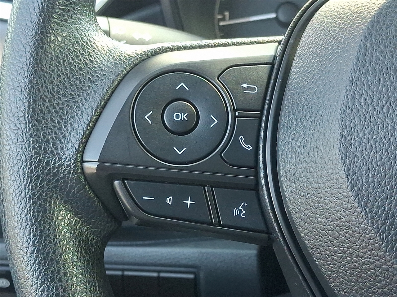 Toyota Corolla LE 2024