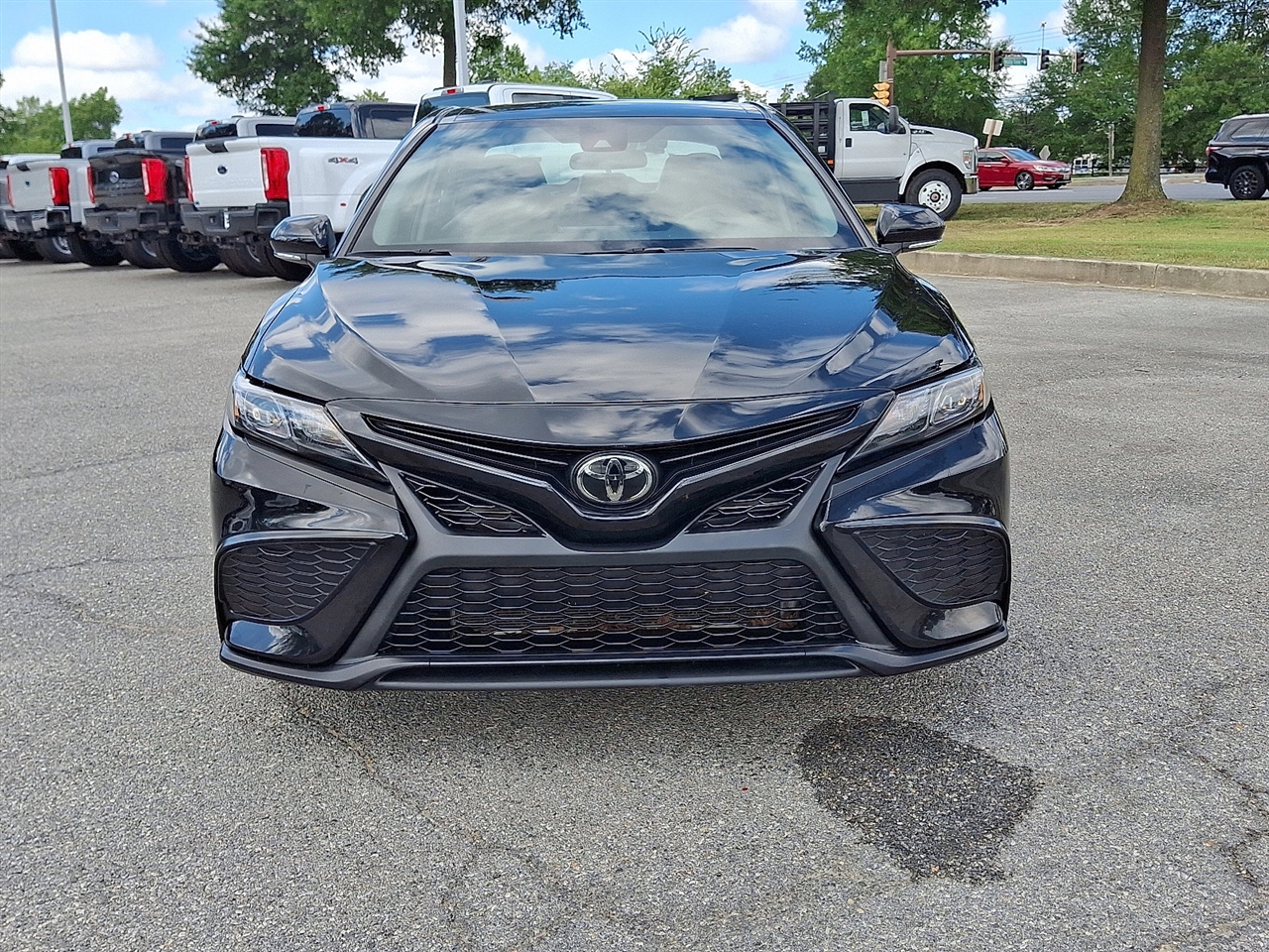 Toyota Camry SE 2024