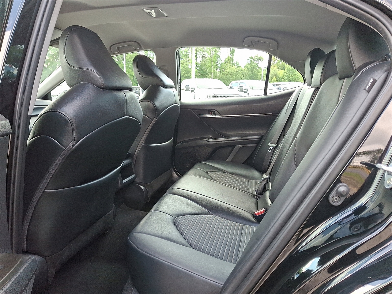 Toyota Camry SE 2024