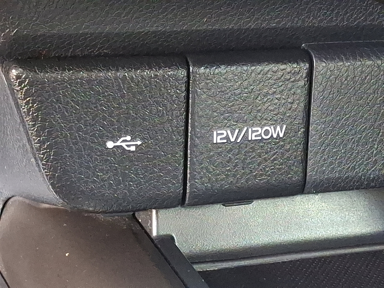 Toyota Camry SE 2024