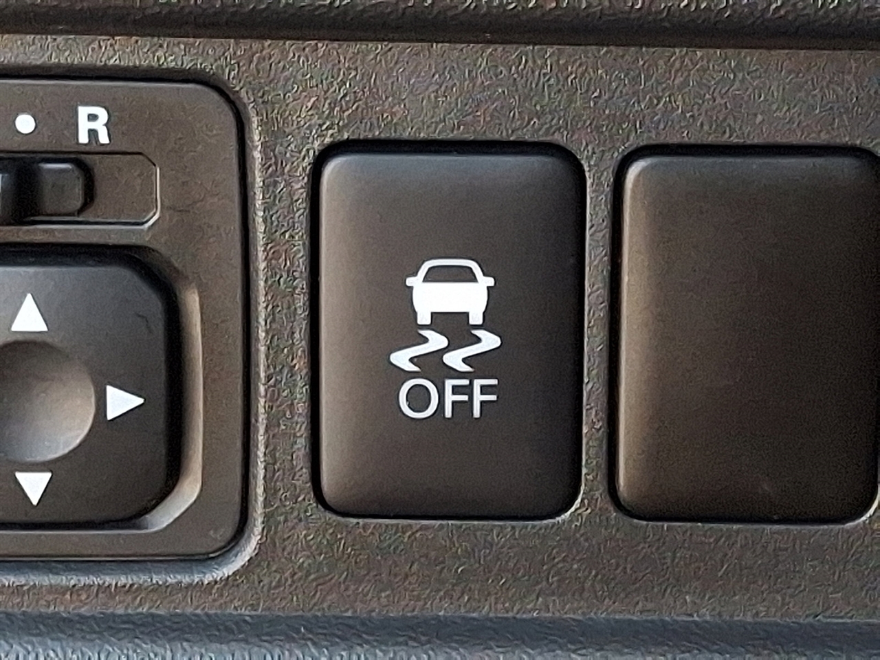 Mitsubishi Mirage ES 5M 2024