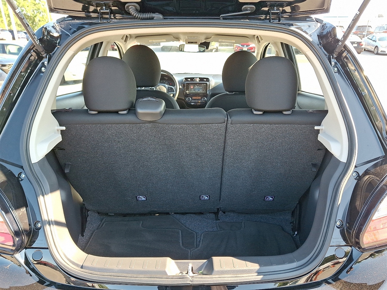 Mitsubishi Mirage ES 5M 2024