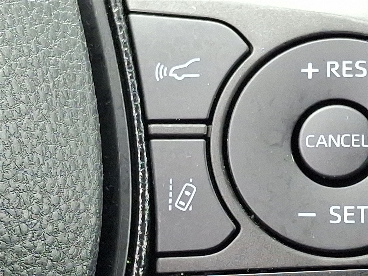 Toyota RAV4 LE AWD 2021