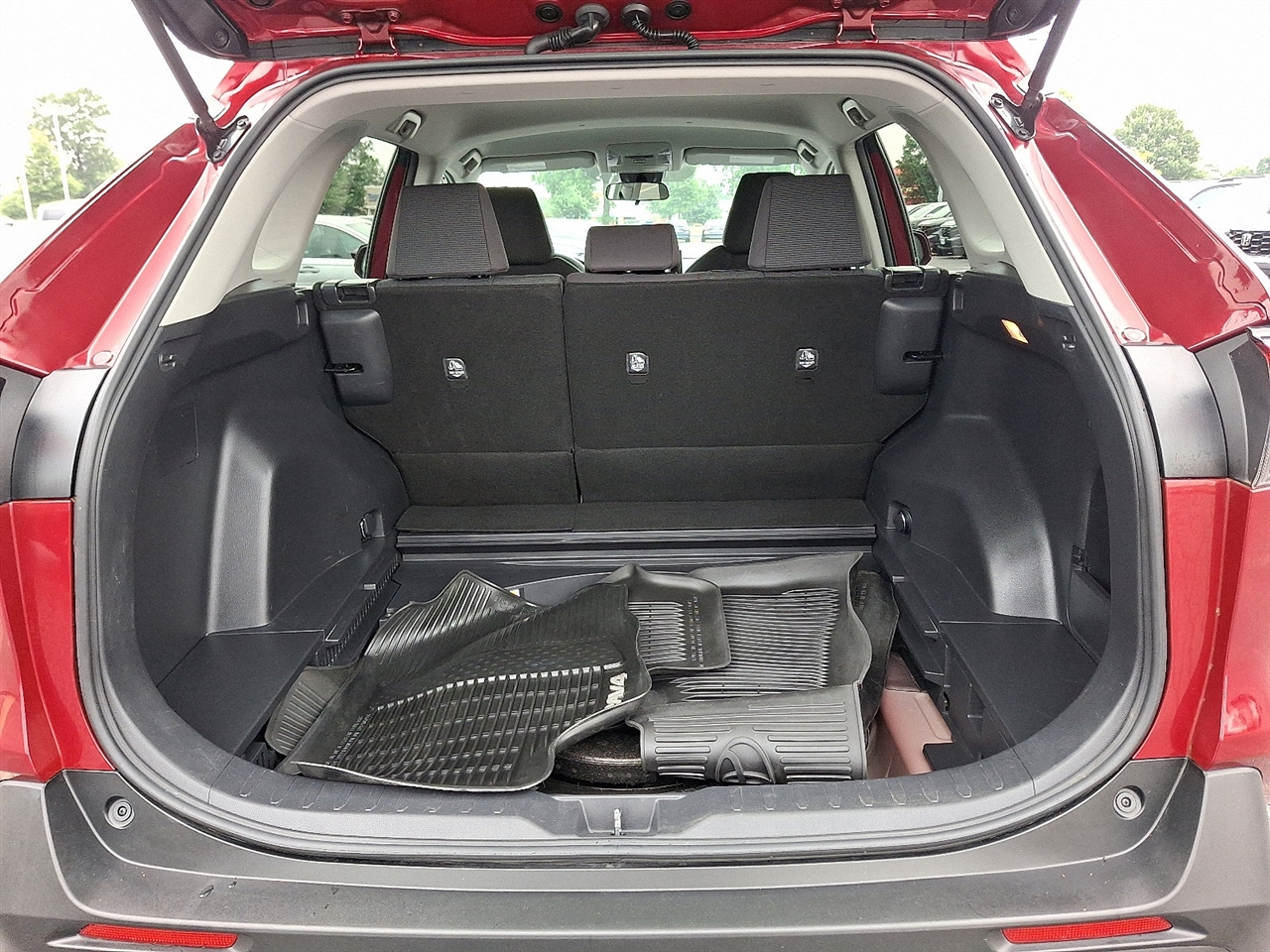 Toyota RAV4 LE AWD 2021