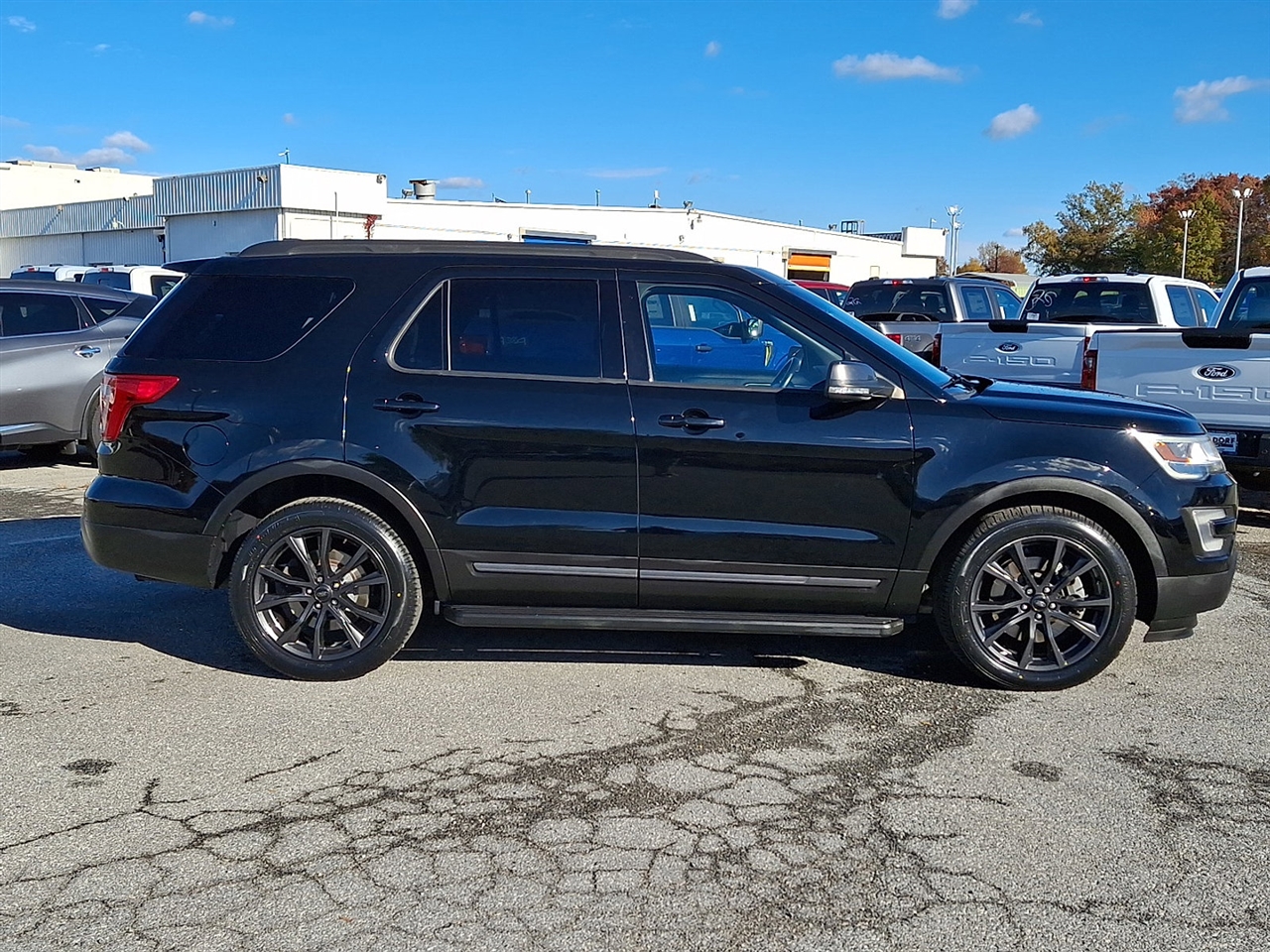 Ford Explorer XLT 4WD 2017