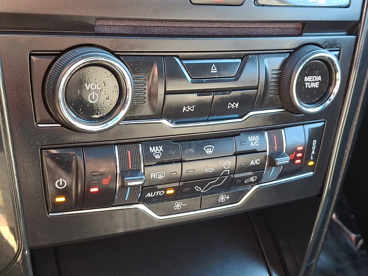 Ford Explorer XLT 4WD 2017