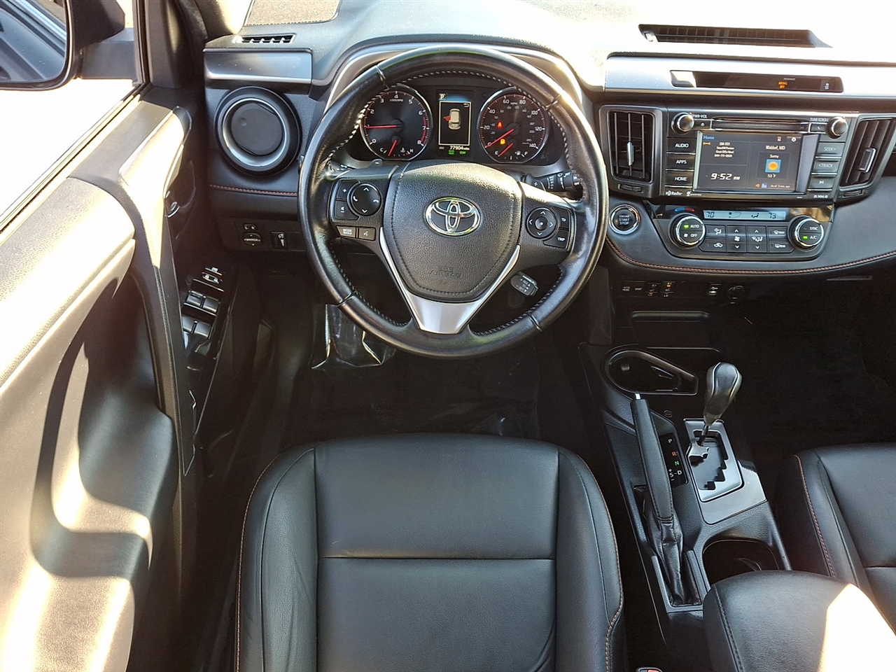 Toyota RAV4 SE 4WD 2016