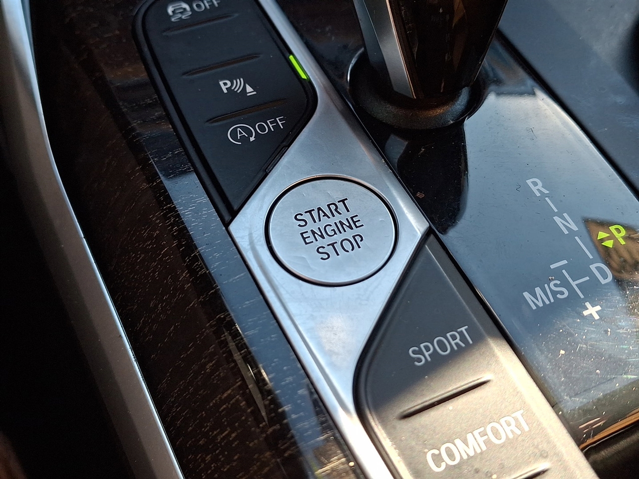 BMW 3-Series 330i xDrive 2021