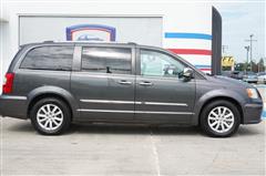 2016 Chrysler Town & Country 
