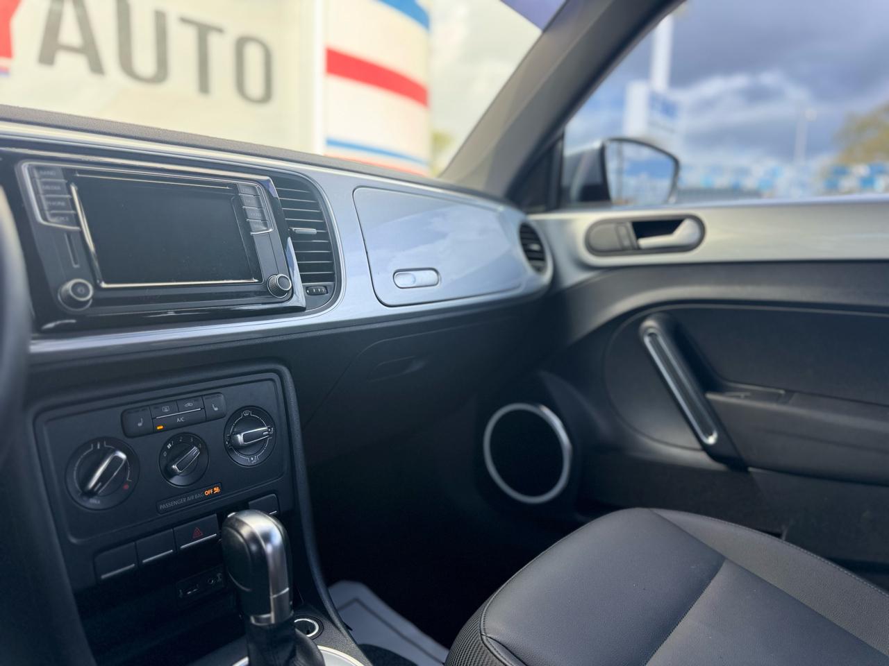 Volkswagen Beetle 1.8T PZEV 6A 2016