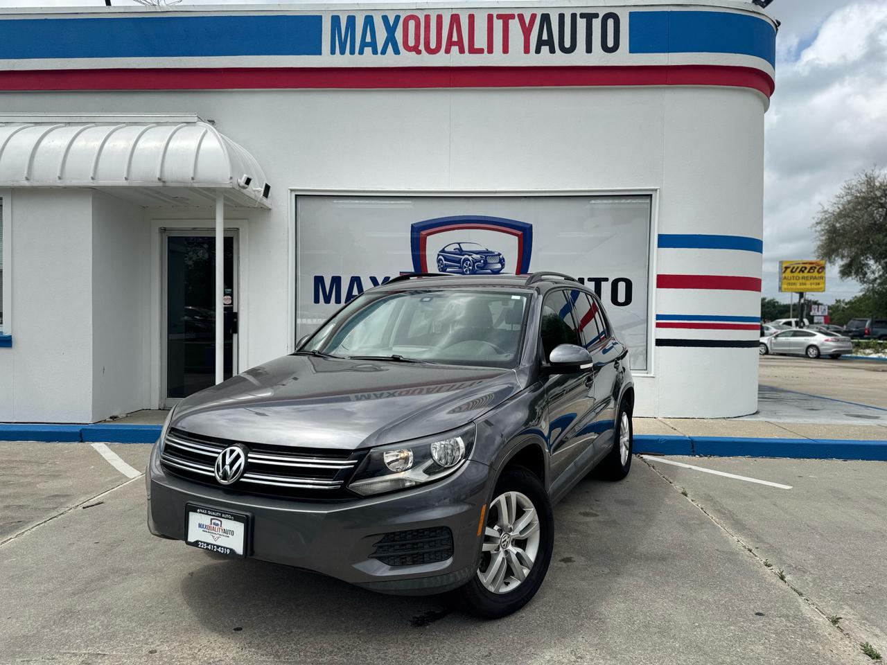 Volkswagen Tiguan S 2016