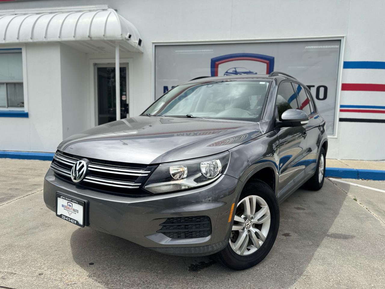 Volkswagen Tiguan S 2016