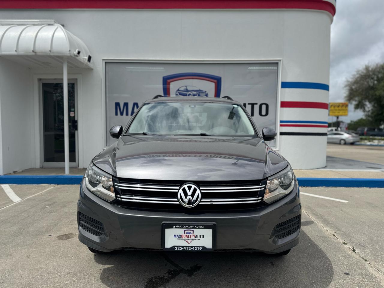 Volkswagen Tiguan S 2016