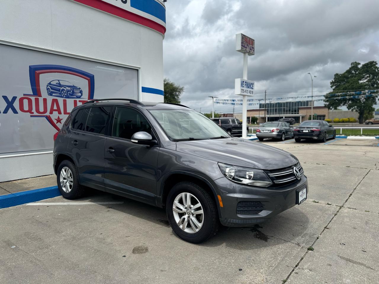 Volkswagen Tiguan S 2016