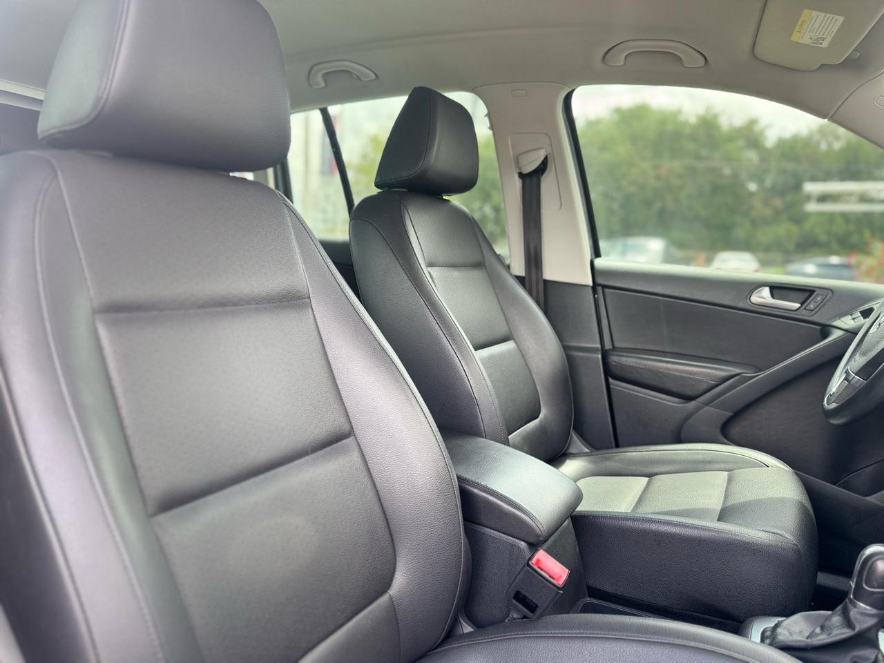 Volkswagen Tiguan S 2016