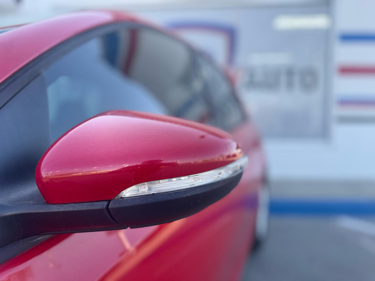 Volkswagen Golf 2.5L Conv & Sunroof 4 Door PZEV 2013