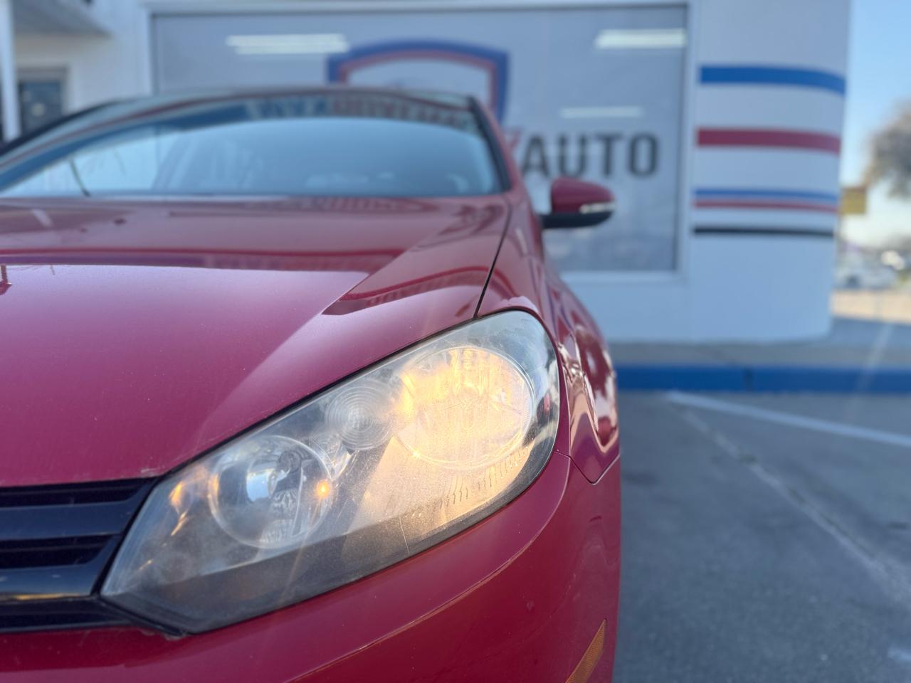 Volkswagen Golf 2.5L Conv & Sunroof 4 Door PZEV 2013