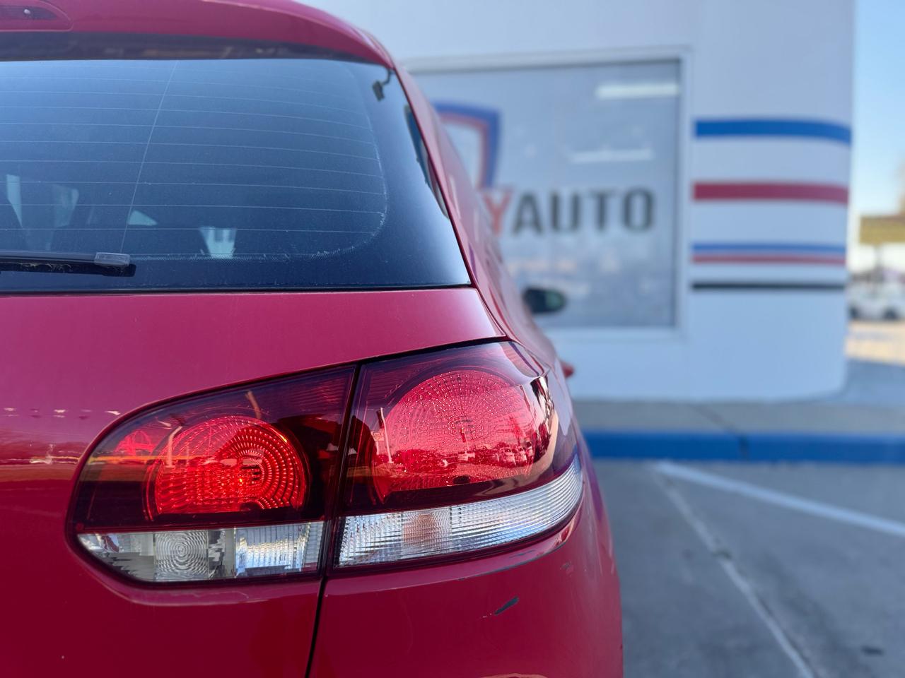 Volkswagen Golf 2.5L Conv & Sunroof 4 Door PZEV 2013