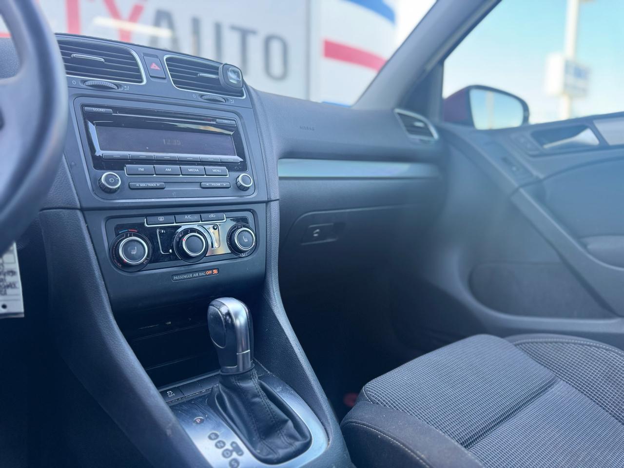 Volkswagen Golf 2.5L Conv & Sunroof 4 Door PZEV 2013