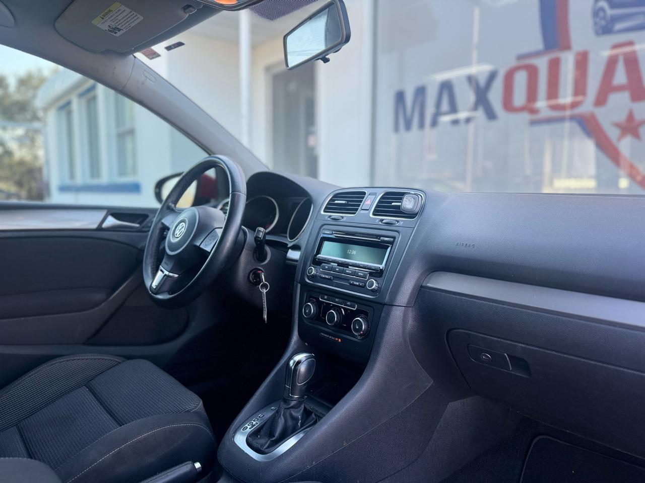 Volkswagen Golf 2.5L Conv & Sunroof 4 Door PZEV 2013