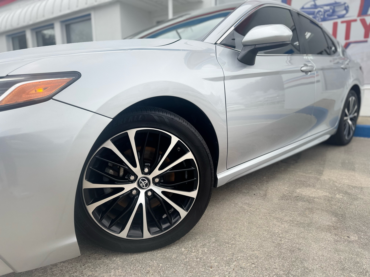 Toyota Camry SE 2018
