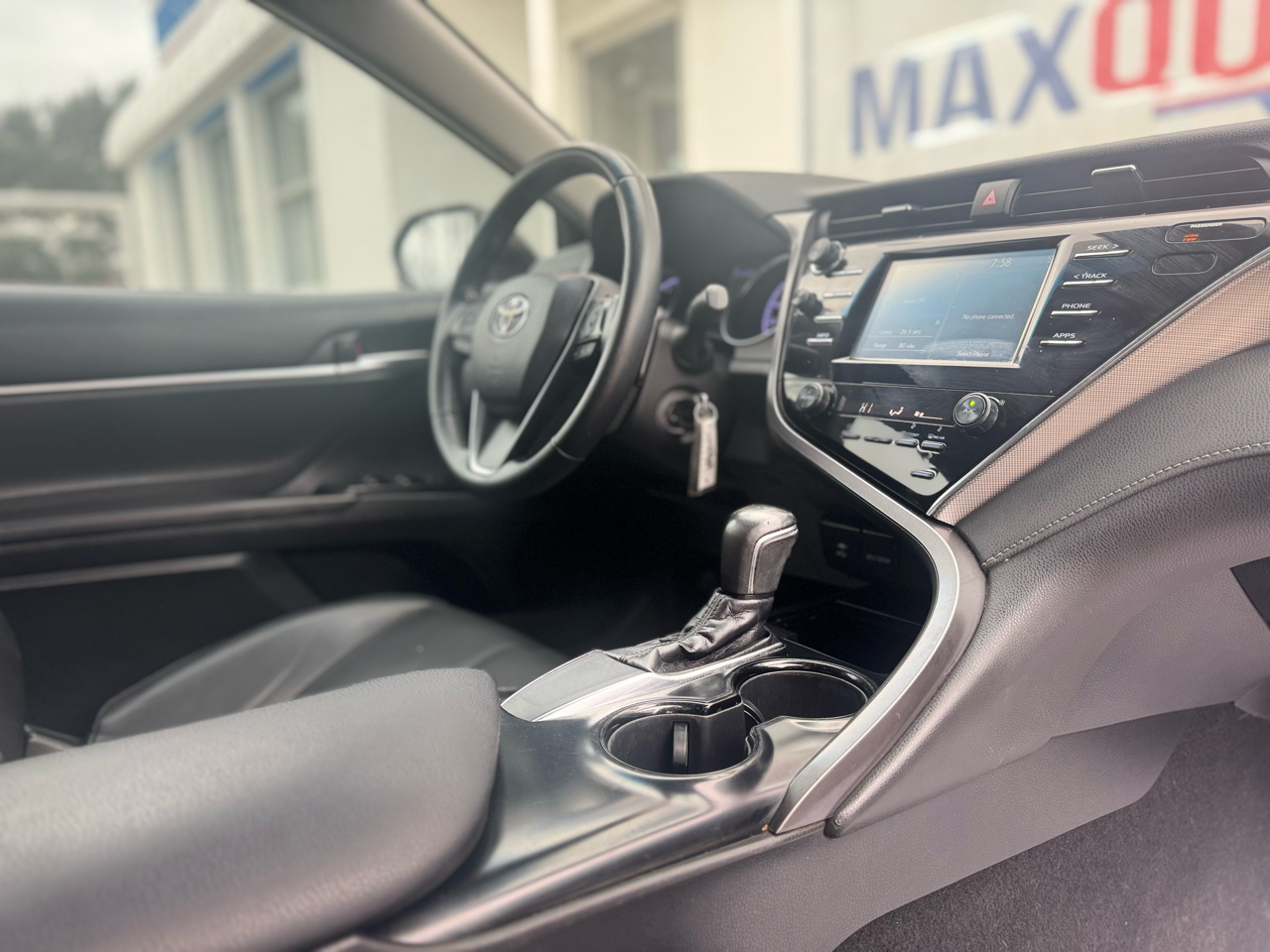 Toyota Camry SE 2018