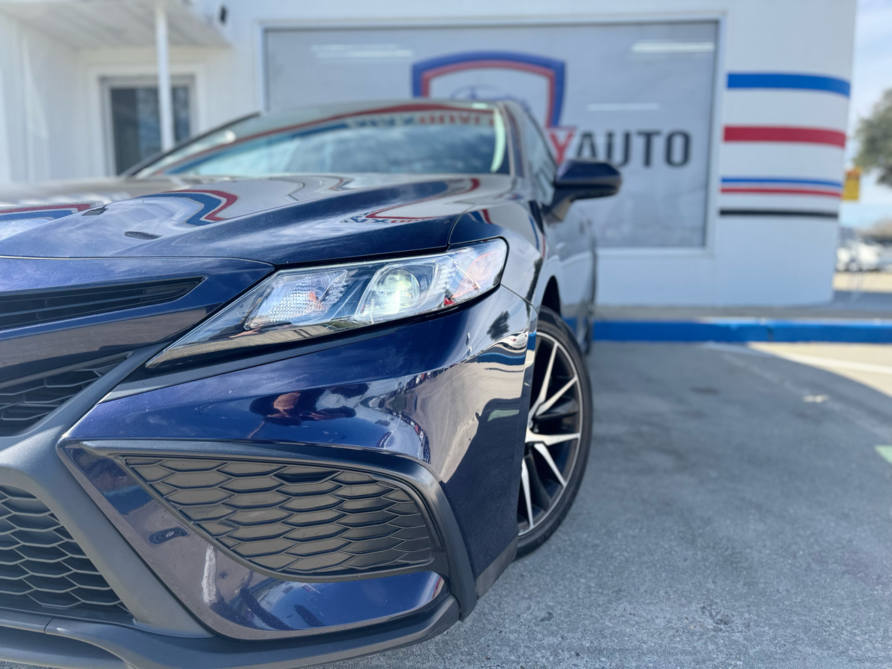 Toyota Camry SE 2022