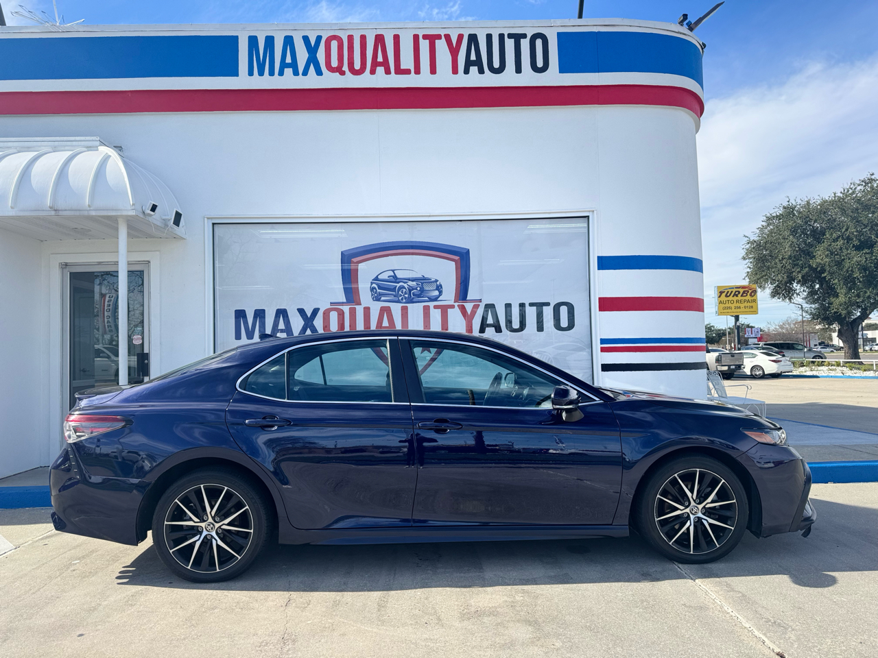 Toyota Camry SE 2022