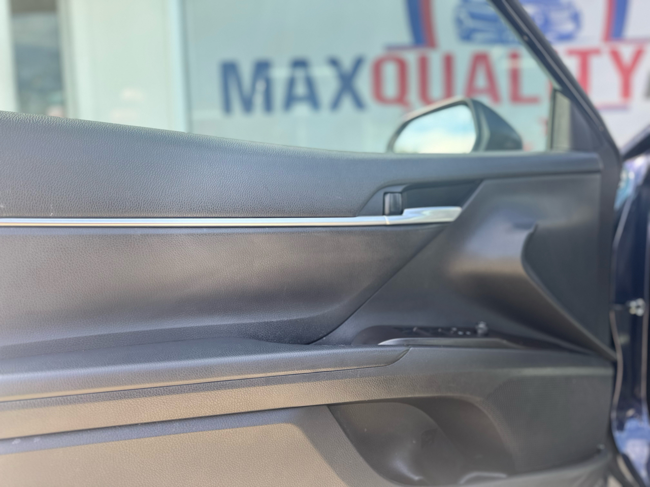 Toyota Camry SE 2022