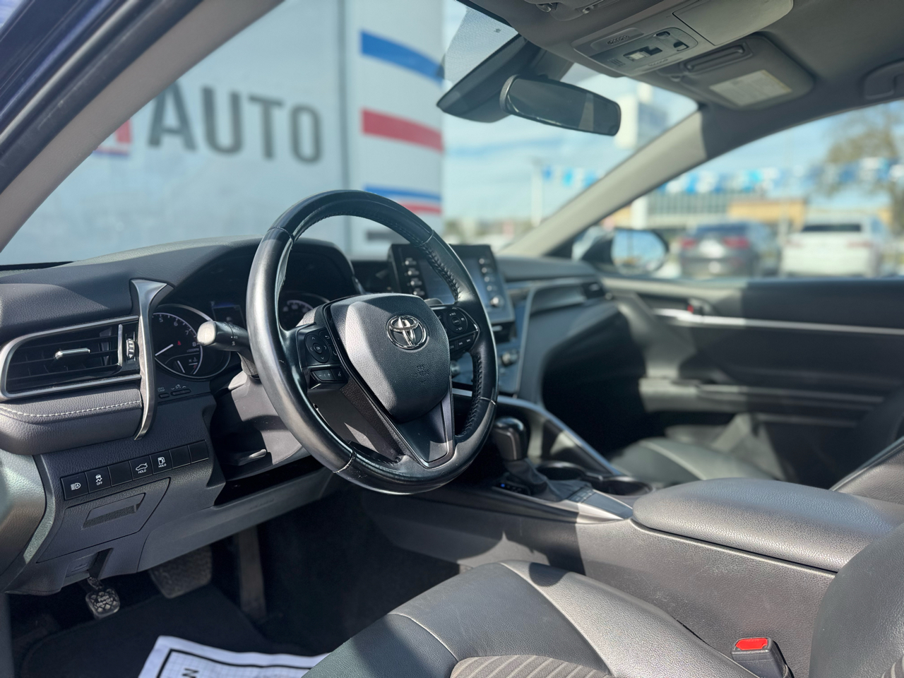 Toyota Camry SE 2022