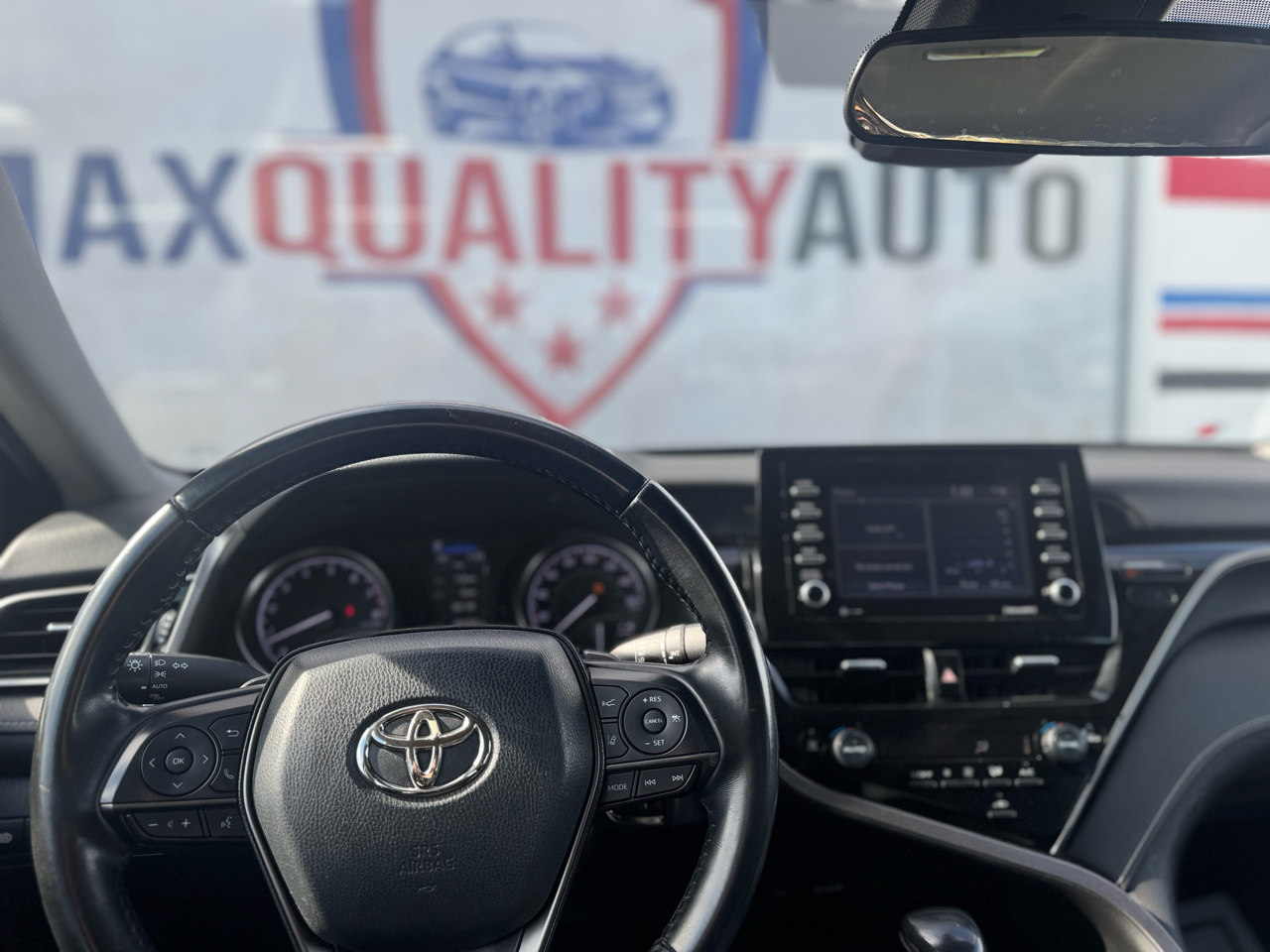 Toyota Camry SE 2022