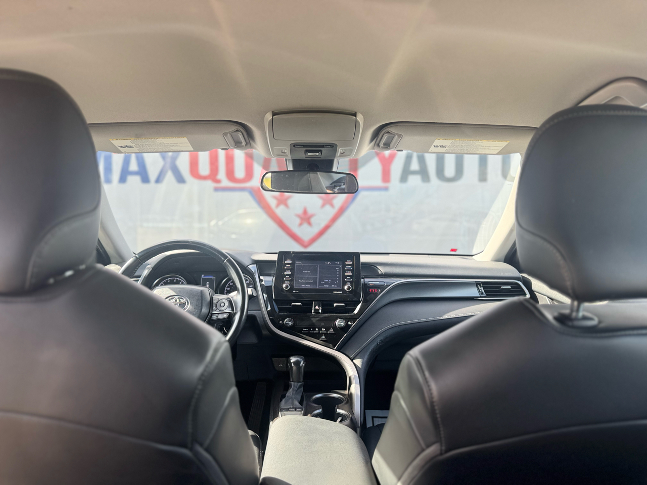 Toyota Camry SE 2022