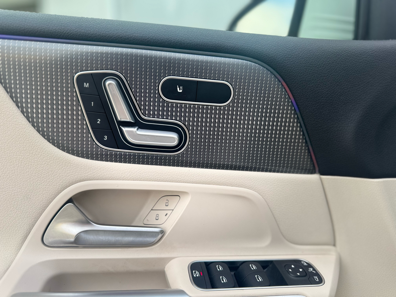 Mercedes-Benz EQB EQB250+ 2023