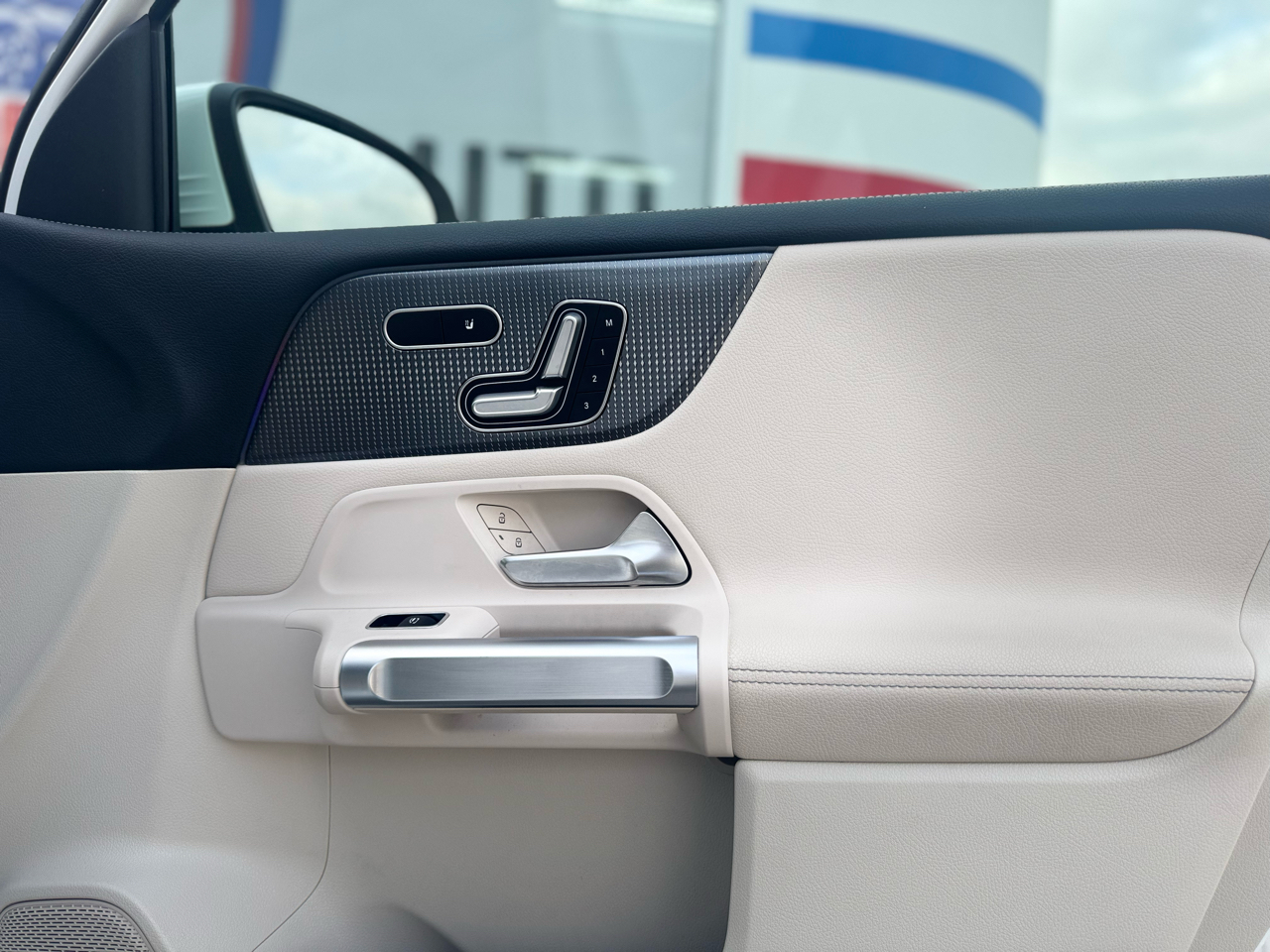 Mercedes-Benz EQB EQB250+ 2023