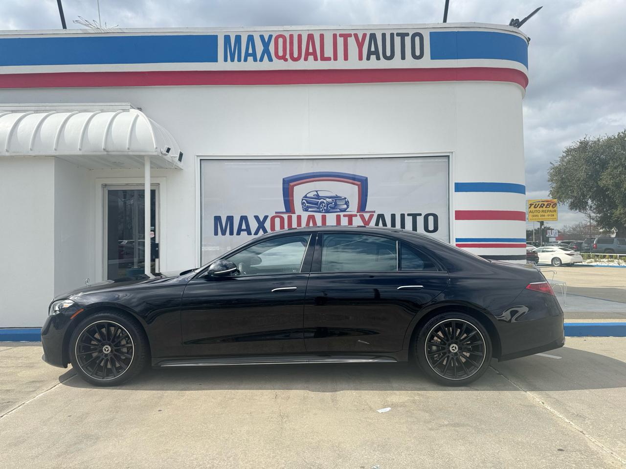 Mercedes-Benz S-Class S500 4MATIC 2023