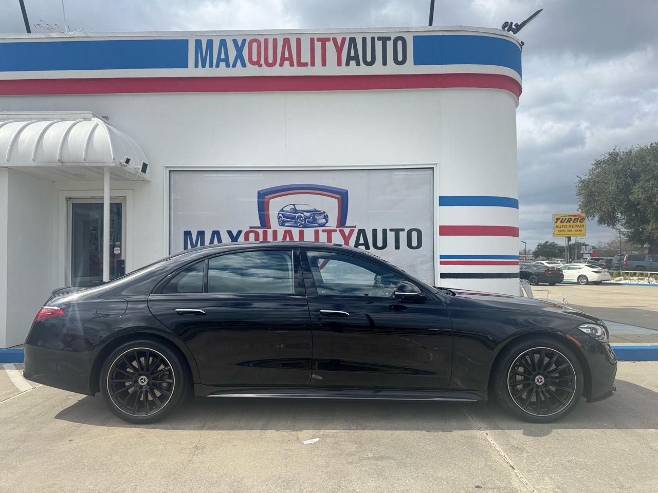 Mercedes-Benz S-Class S500 4MATIC 2023