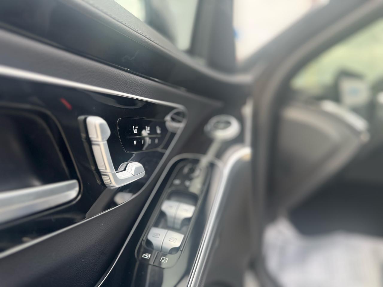 Mercedes-Benz S-Class S500 4MATIC 2023