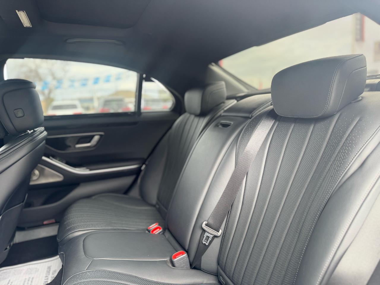 Mercedes-Benz S-Class S500 4MATIC 2023