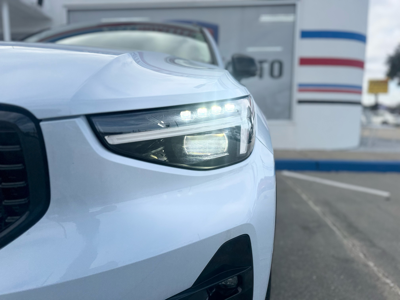 Volvo XC40 B5 Plus Dark AWD 2024