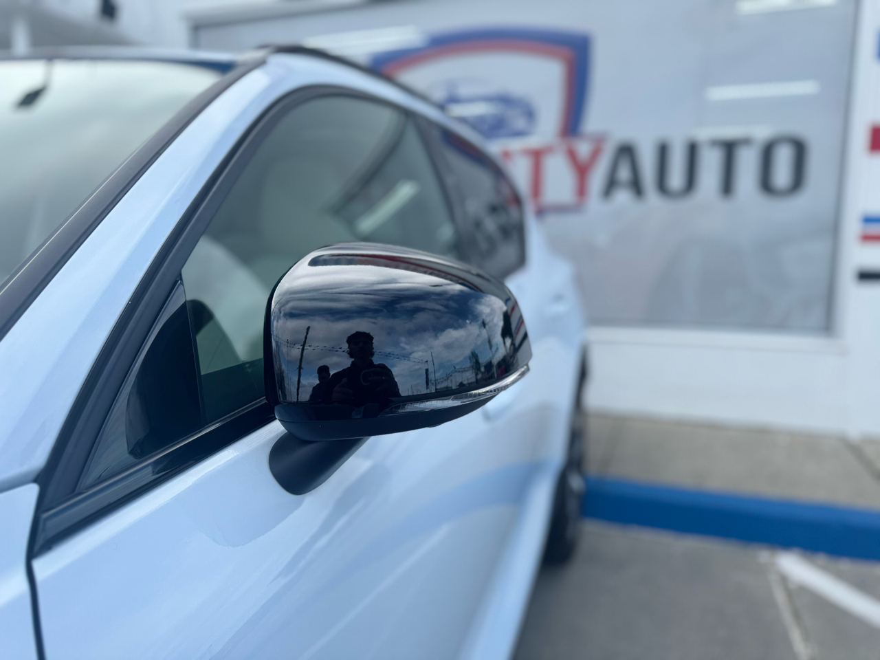 Volvo XC40 B5 Plus Dark AWD 2024