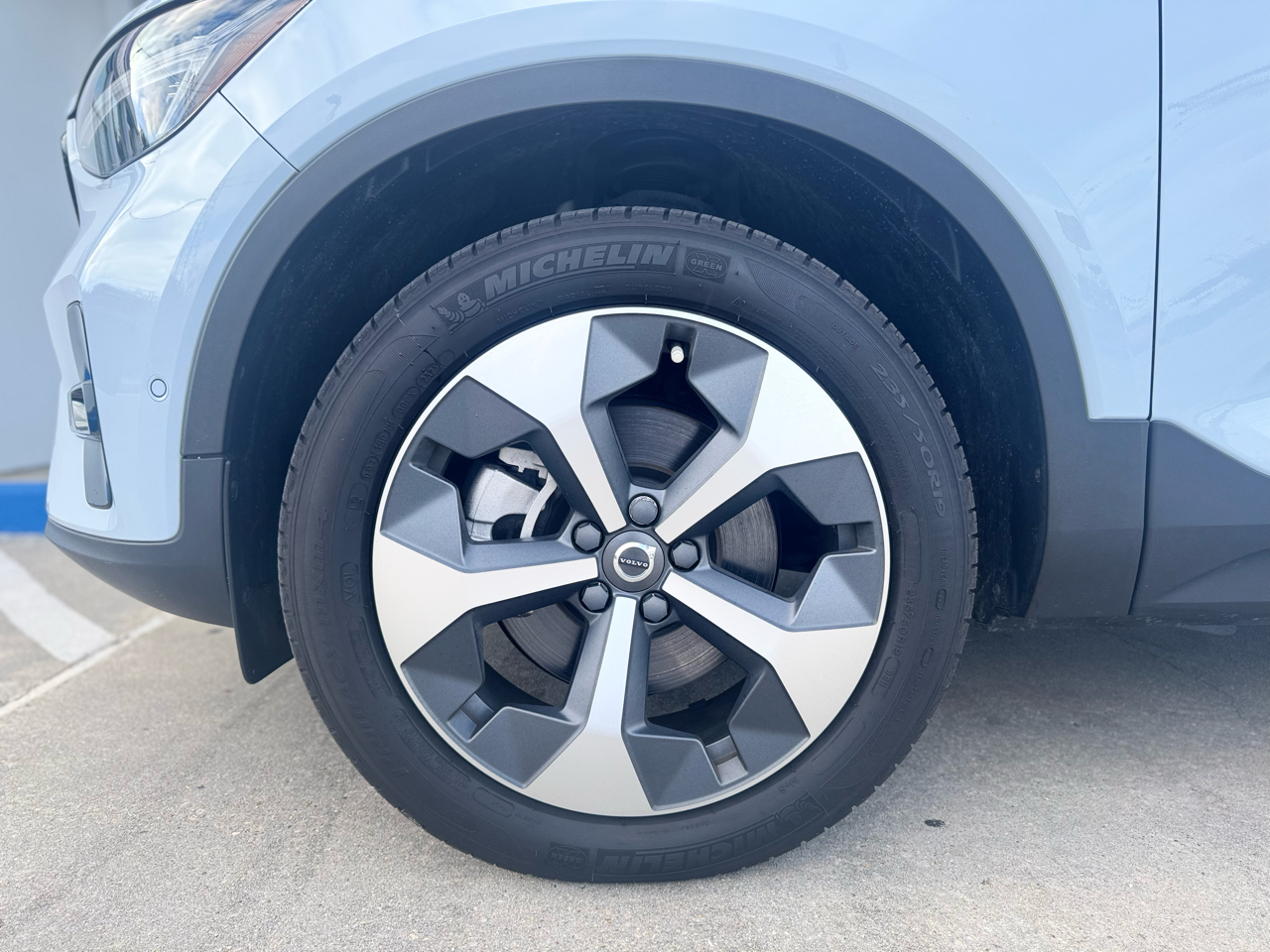 Volvo XC40 B5 Plus Dark AWD 2024