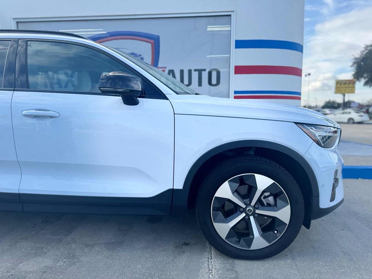 Volvo XC40 B5 Plus Dark AWD 2024