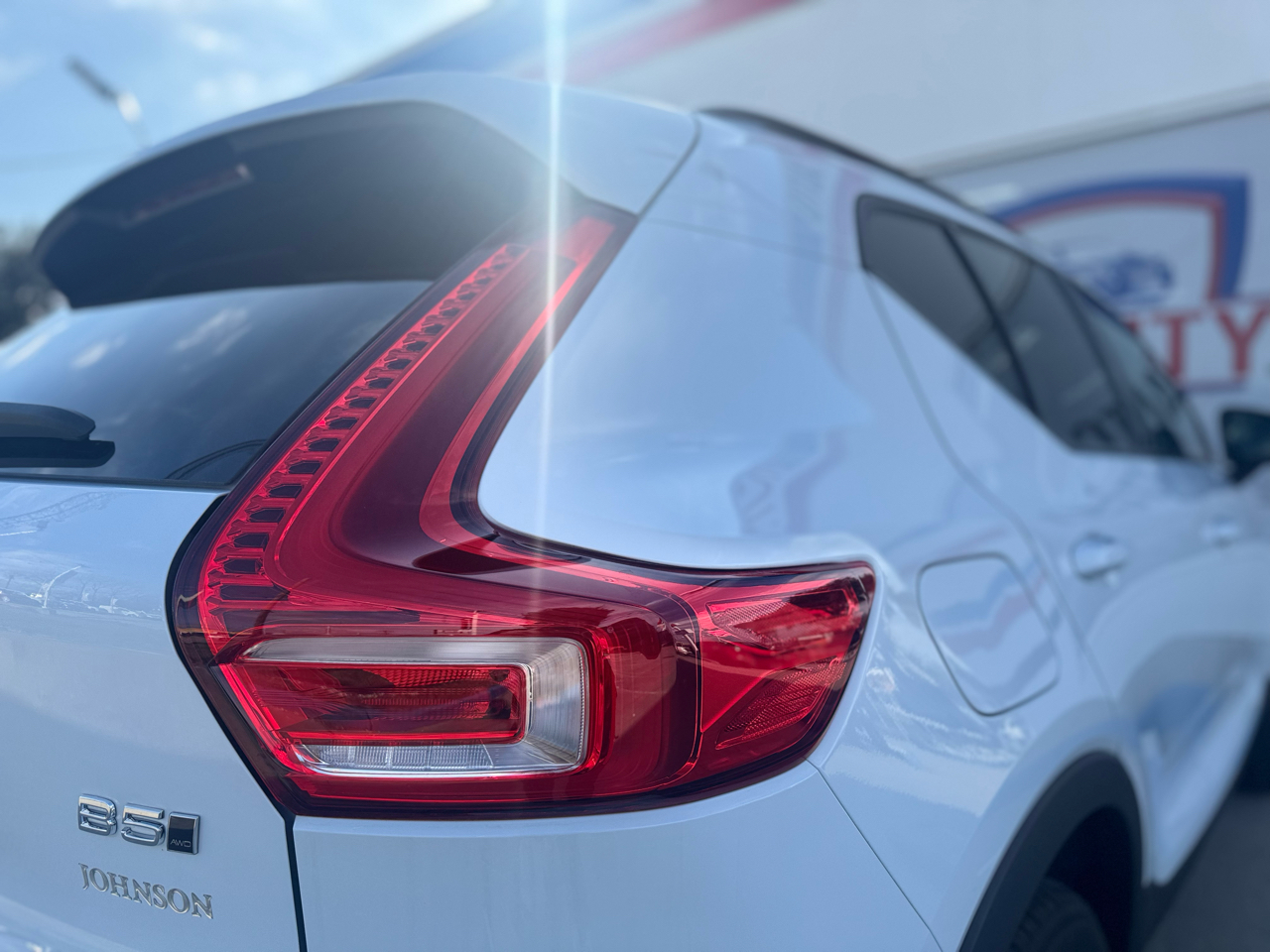 Volvo XC40 B5 Plus Dark AWD 2024