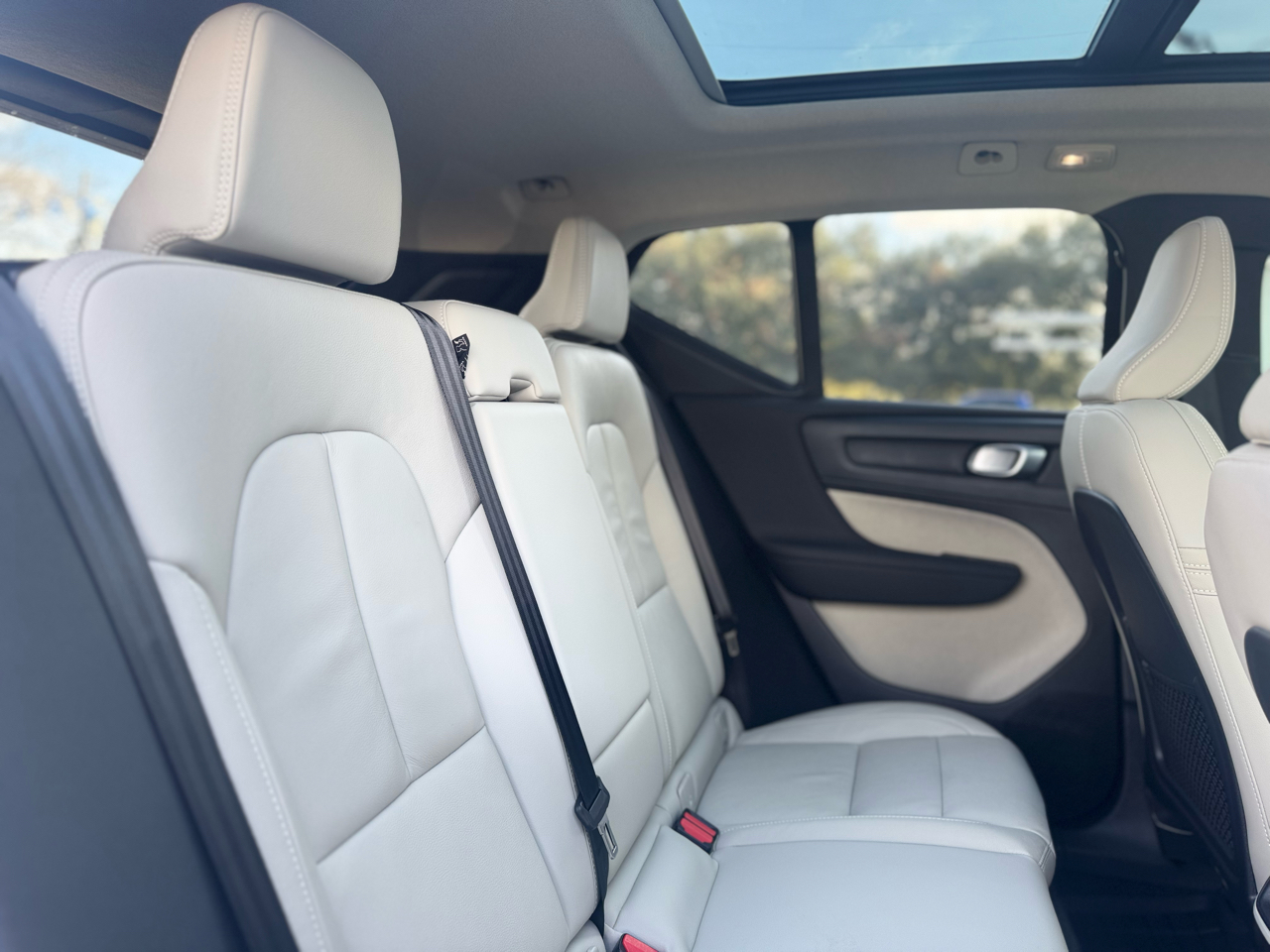 Volvo XC40 B5 Plus Dark AWD 2024