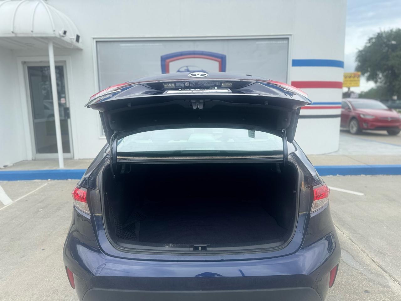 Toyota Corolla LE 2022