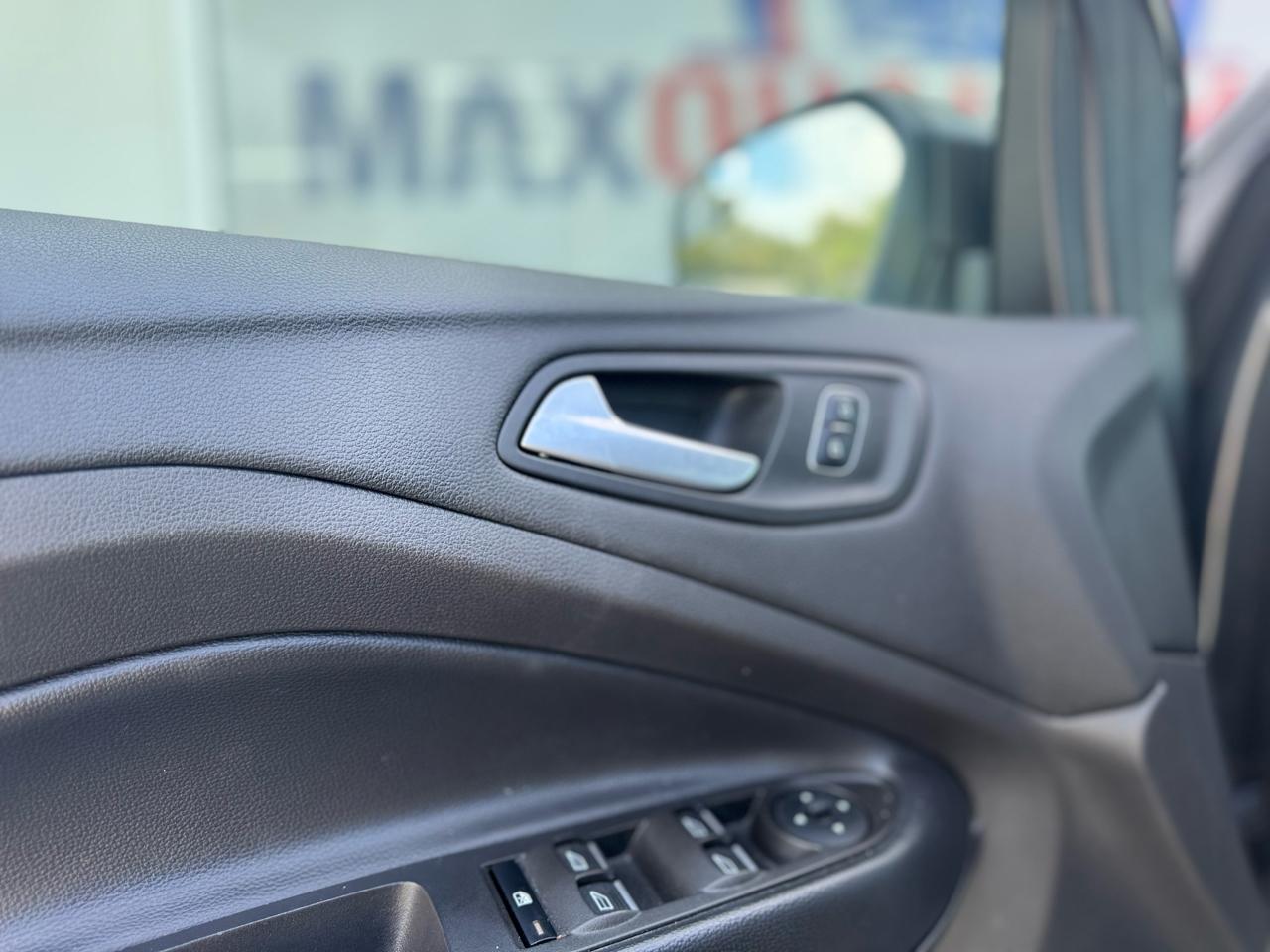 Ford Escape SE FWD 2019