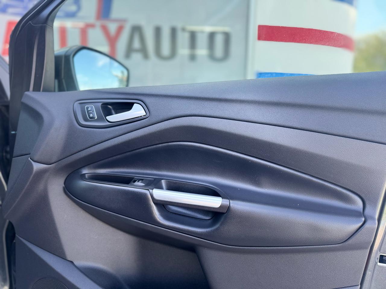 Ford Escape SE FWD 2019